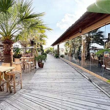 Seaside Makenzie- 50m To Larnaka