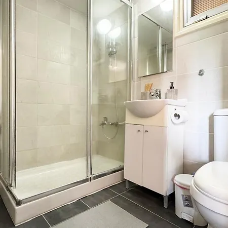 Seaside Makenzie- 50m To