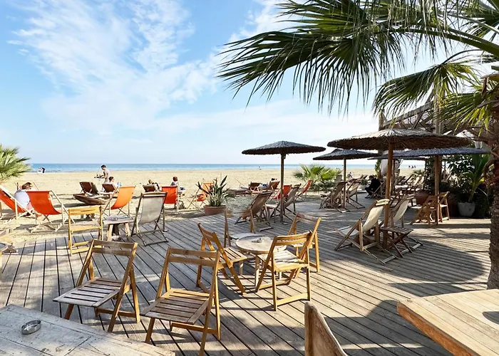 Seaside Makenzie- 50m To *