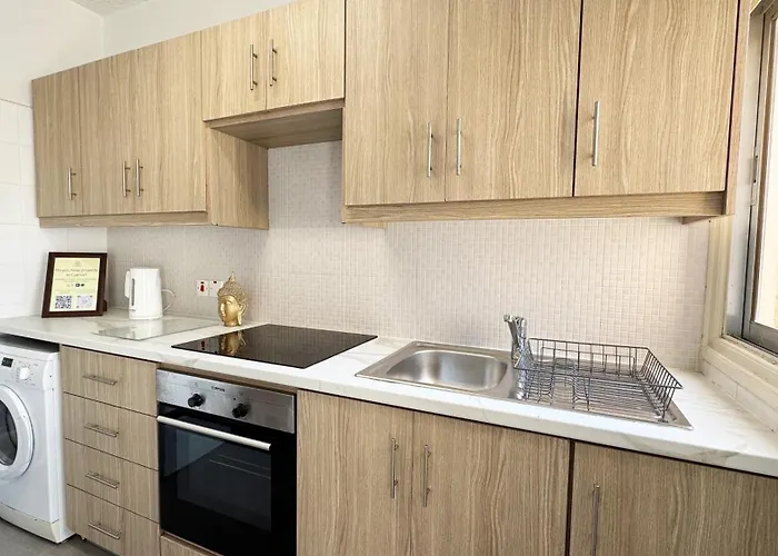 Seaside Makenzie- 50m To アパート